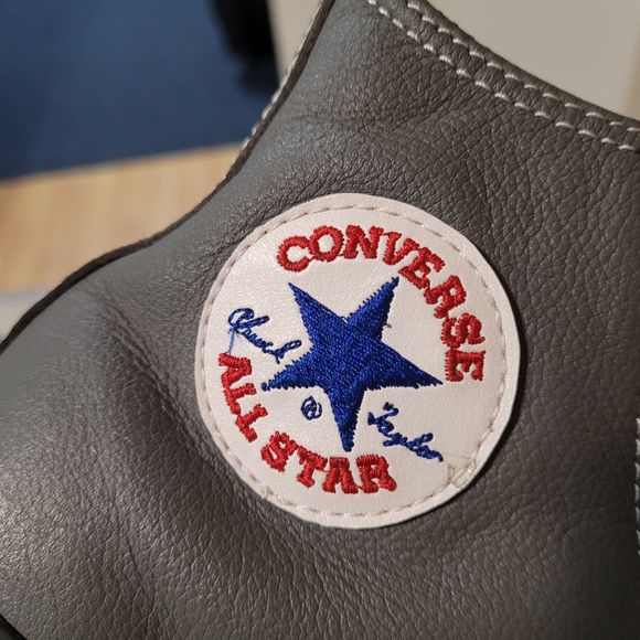 VINTAGE Converse leather high top chuck taylors - Picture 6 of 12